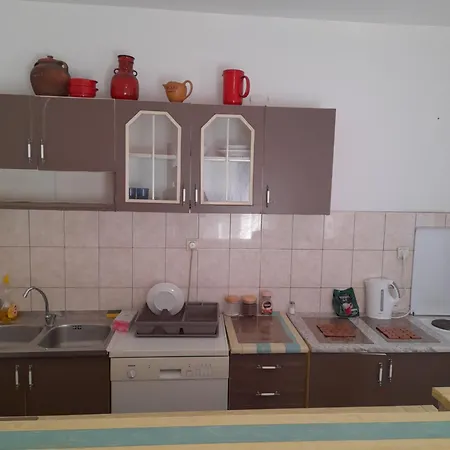 Avdic موستار